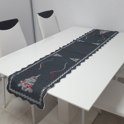 Vianočný obrus Strieborný stromček