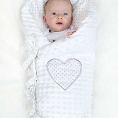 Luxusná šnurovacia Zavinovačka z Minky New Baby biela 75x75 cm
