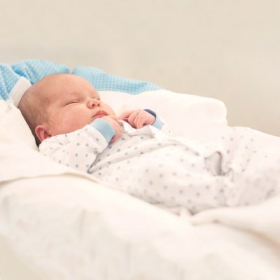 Obliečka sivá s bodkami na zavinovačku Dráčik