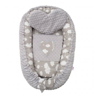 Luxusné hniezdočko s vankúšikom a perinkou New Baby Srdiečko Obláčik