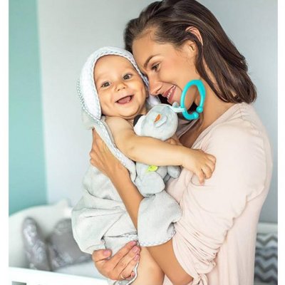 Detská bambusová osuška s kapucňou  BabyOno sivá 76x76 cm