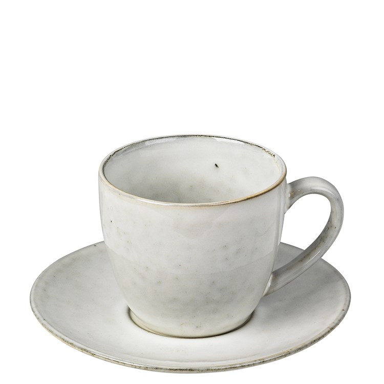 Šálka s podšálkou NORDIC SAND z kameniny P.14 cm, V.8,8 cm vo svetlej farbe, Broste