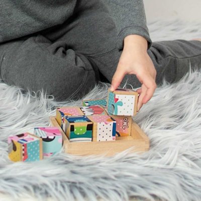 Skladacie edukačné drevené kocky v krabičke Akuku ZOO 9 ks